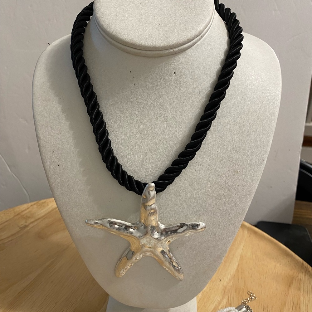 STATEMENT NECKLACE DD1 - Picture 8 of 9